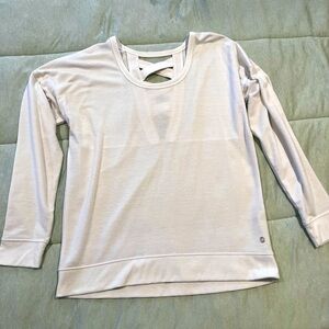 Balance Collection Size L white long sleeve shirt
